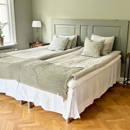 Отель Lydde Gard Kinna Экстерьер фото